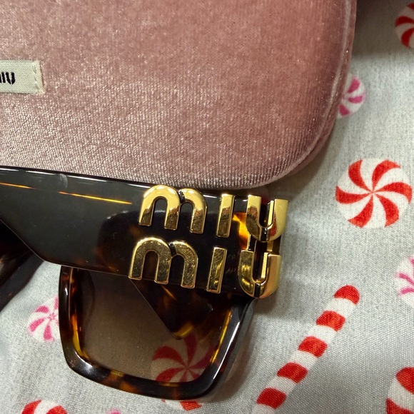 Miu Miu Sunglasses - Picture 4 of 5